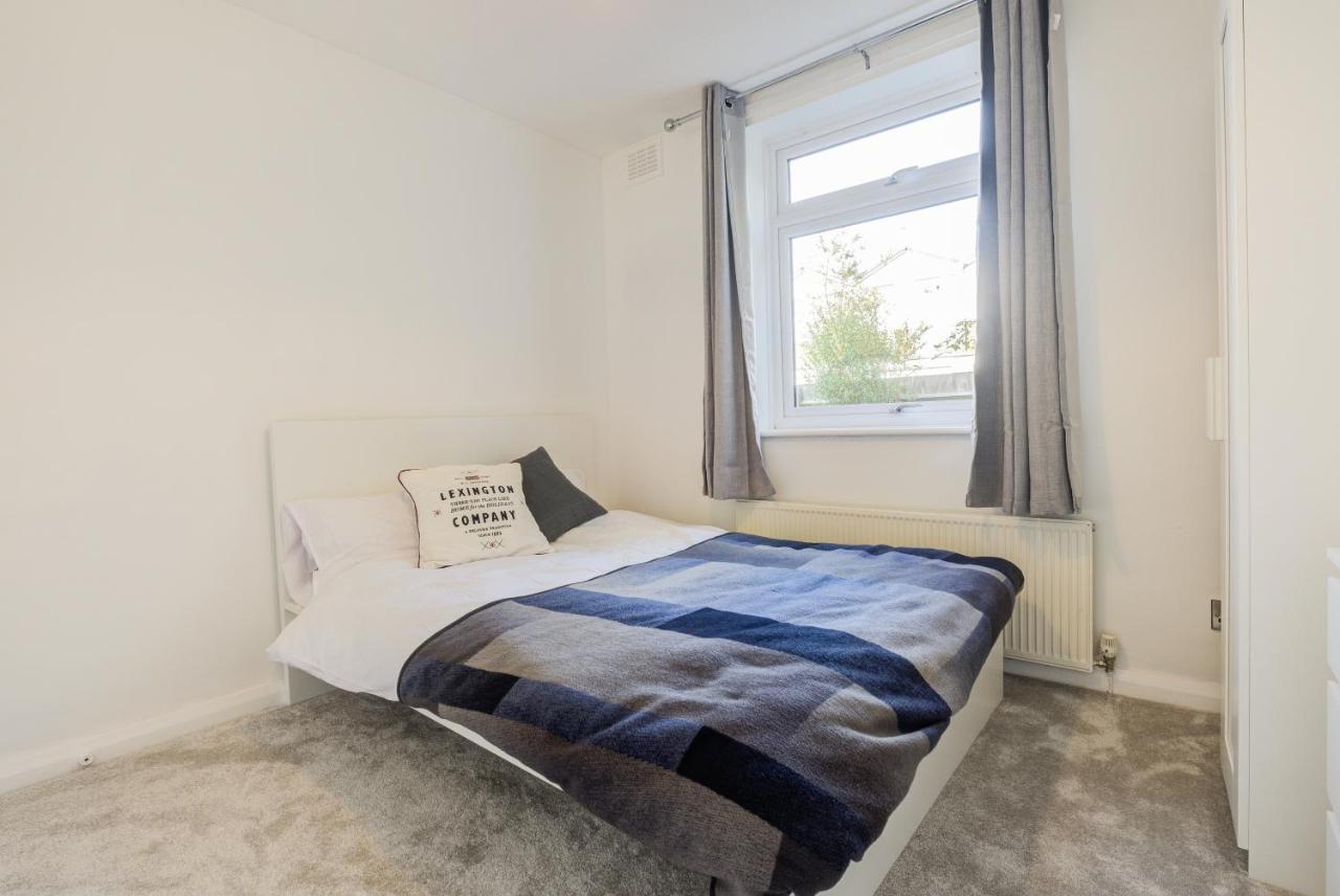 Town Centre Apartment 레밍톤 외부 사진